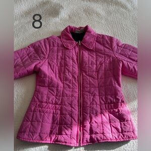 Sostanza size L vintage slightly puffer jacket. Fitted almost with pockets.